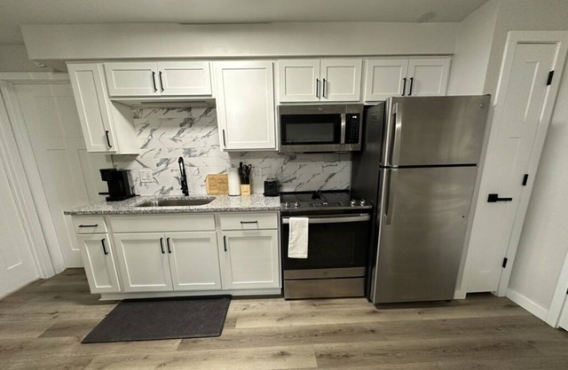 The Getaway on Spring Lake! Unit 1 - 1 bedrm - 1 bath - NEW - Lake property