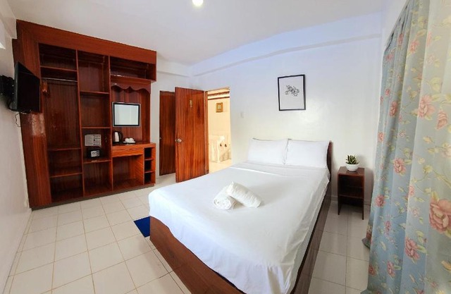 The Victorian by Stevrena Accommodations