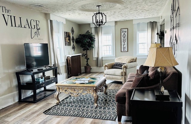 The Village Loft - A Charming Boutique Loft in New London Ohio