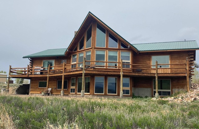 The Wapiti Retreat @ 22 West