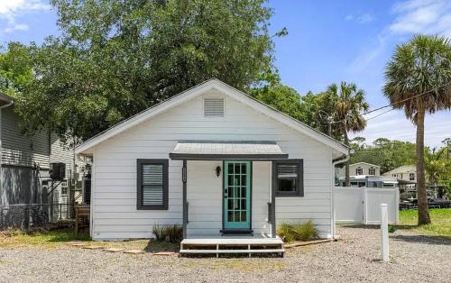 The White House at Weeki Wachee