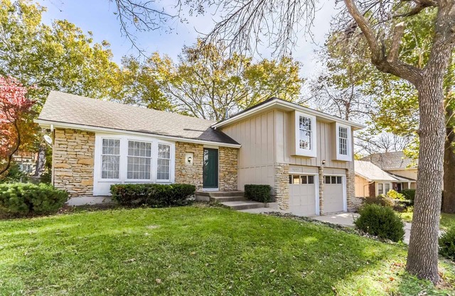 The whole 3 bedrooms/3 baths single family house in Overland Park with sauna!