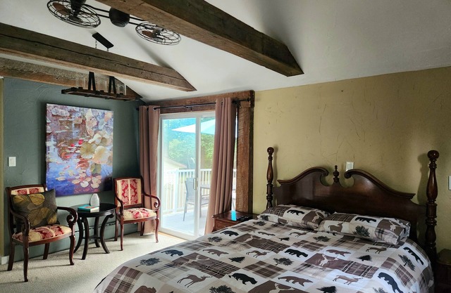 "The Willow", charming B&B suite w/priv. balcony - Crystal Beach/Niagara Falls