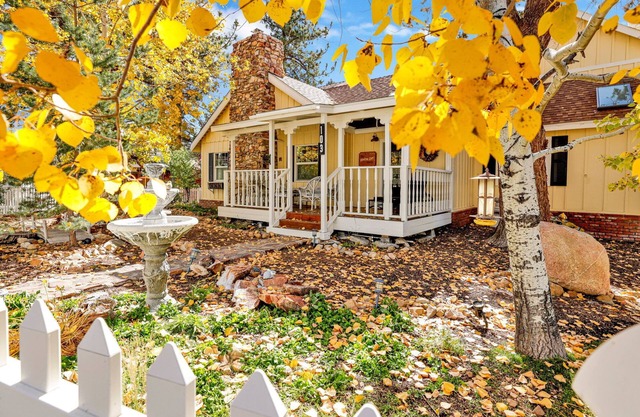 THE Winding Lane House EST 1932 #2360