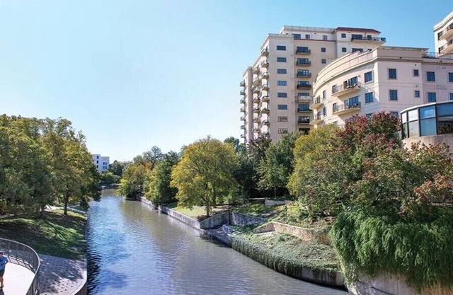 The Wonderful La Cascada Resort in Beautiful San Antonio during Fiesta Week!