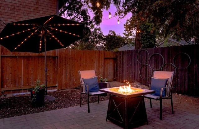 The Zin Retreat | 4-Min Walk to Downtown Wine, Beer, Shops, and MORE!
