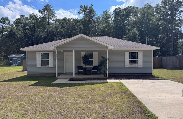 This adorable 3 bedroom, 2 bath home is located in the heart of Milton, Florida.