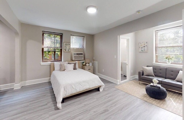 This apartment is a 0 bedroom(s), 1 bathrooms, located in Philadelphia, PA.