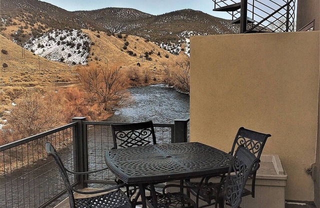 This condominium is a 1 bedroom(s), 1.5 bathrooms, located in Salida, CO.