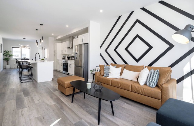 This duplex is a 3 bedroom(s), 2.5 bathrooms, located in Winnipeg, MB.