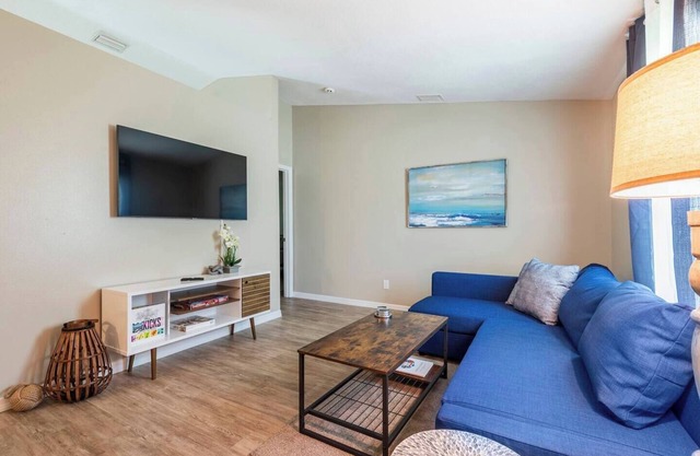 This house is a 3 bedroom(s), 2 bathrooms, located in Palm Bay, FL.