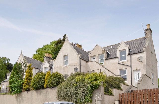 This lovely part of Scotland offers the ideal location to explore the local history and heritage sur