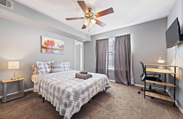 This townhouse is a 2 bedroom(s), 2 bathrooms, located in Houston, TX.