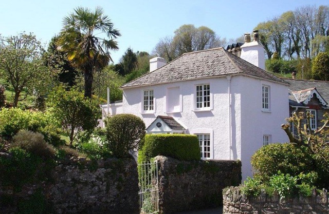 Thornwell Cottage - Heart of the village, amazing gardens, glorious views and brimming with character