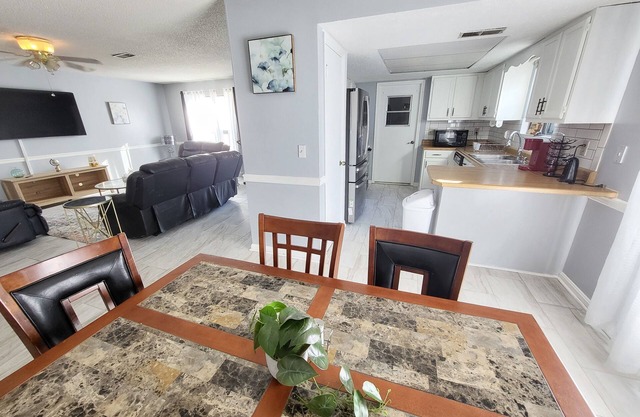 Thoughtfully Designed 2-bedroom 2 Bath house in peaceful Warner Robins