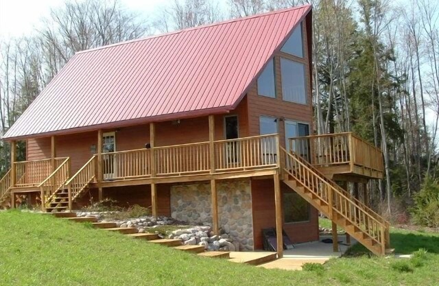 Three bedroom chalet on Sixteen Mile Lake