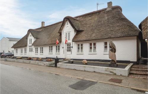 Three-Bedroom Holiday Home In Hojer