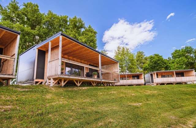 Three Bedroom Mobile Home 15/017