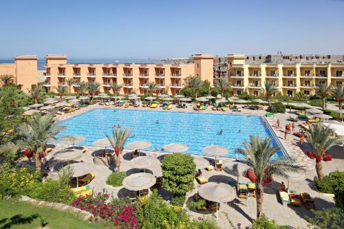 The Corners Beach Resort 
