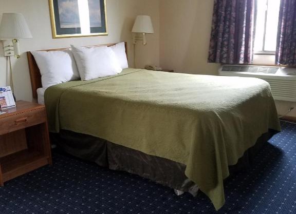 Thunderbird Motor Inn