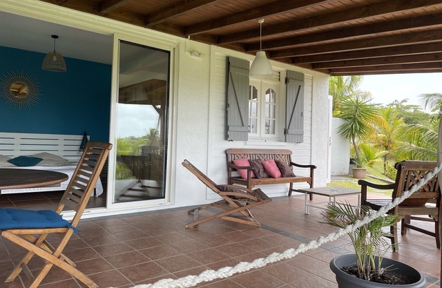 Tibou Location, in the heart of Guadeloupe, between sea and mountains .
