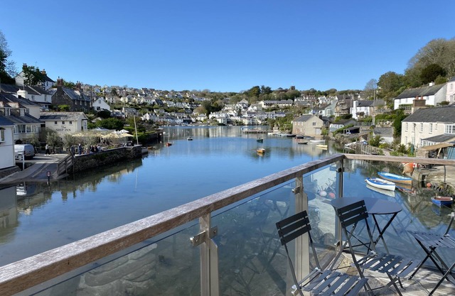 TIDAL WATERS, pet friendly, country holiday cottage in Noss Mayo