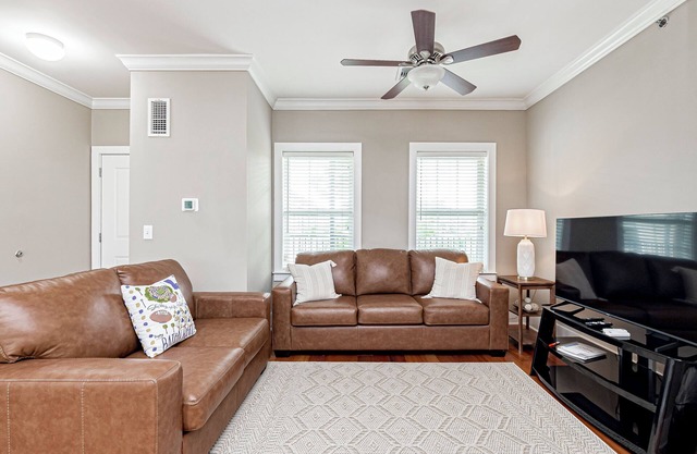 Tiger Tailgate Retreat – Walk to LSU Stadium & Campus Fun!