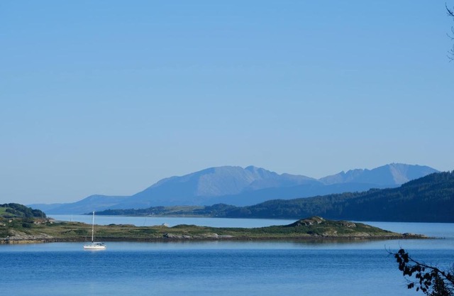 Tighnabruaich Duplex Apartment - Sea Views