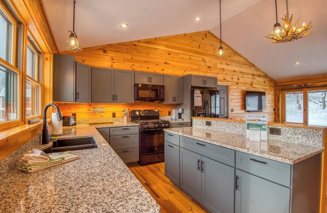 Timber Overlook - New construction log cabin with views of Rangeley Lake!