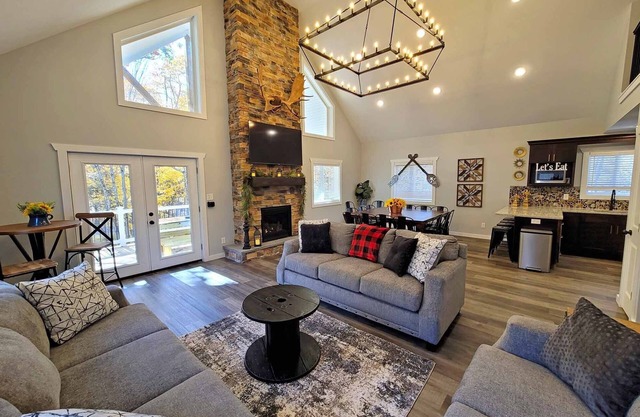 Timber Top Terrace - Lux 6 BR w/Hot Tub