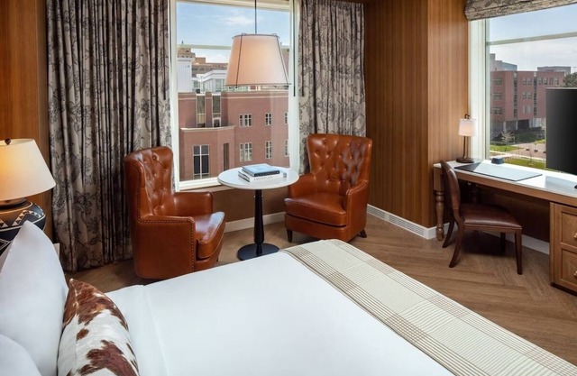 Timeless Charm! Dog-friendly Accommodation with Private Balcony!