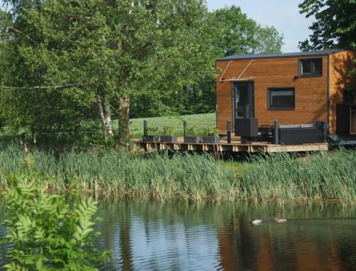 TinyHousebeiDresden klein aber fein, beste Lage Naturteich große Terrasse - Nähe Sächsische Schweiz - Von Juni - September Mindestmietzeit 1 Woche Sa-Sa