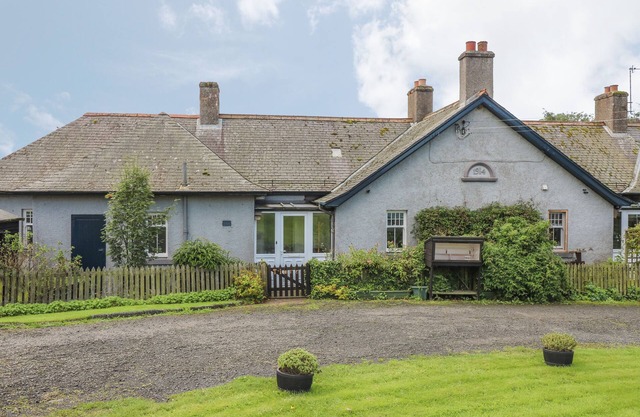 TIORE, family friendly, character holiday cottage in Kelso
