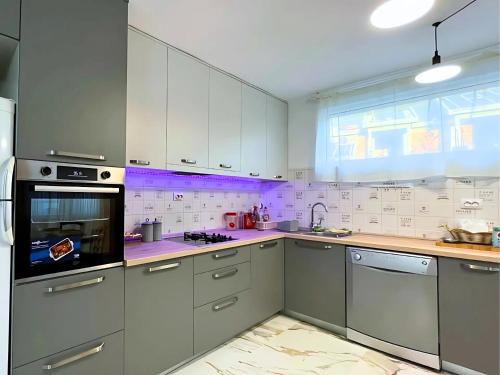 Tivat Garden Apartments - Near Airport & Beach, Quiet Stay