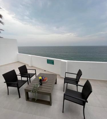 Tiwi chalet sea view