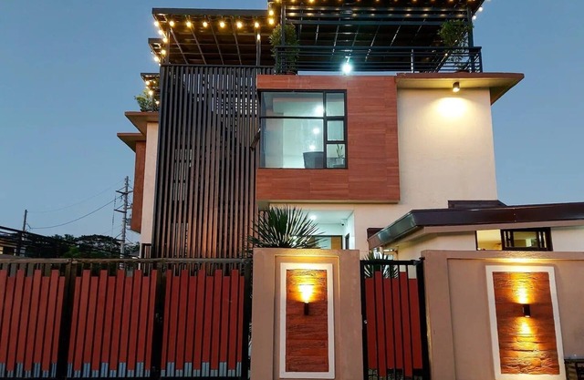 TJM Hot Spring Villa 1, a spacious 5-bedroom, with WiFi, AC in serene Los Baños