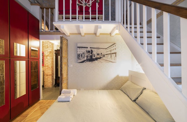 TO-Housing, start from here to visit Torino., TO-Housing, parti da qui per visitare Torino