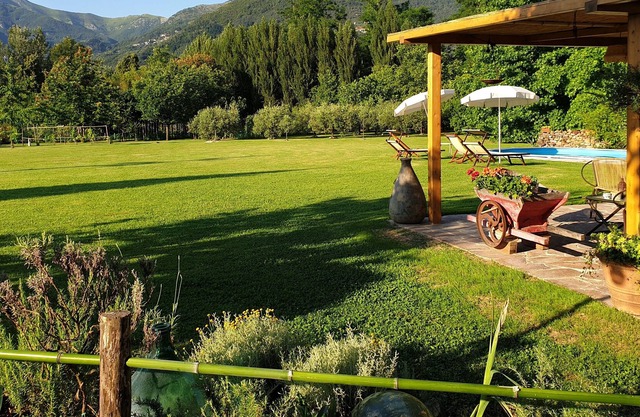 To the Ancients - between the Apuan Alps and the sea