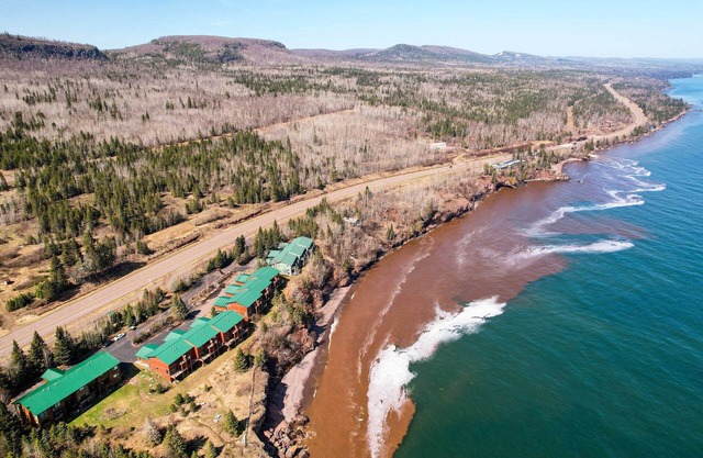 Tofte Tranquility: Lakefront Townhome w/Balcony!