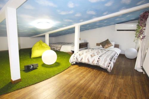 Tokyo Shinjuku Group Stay-Up to 16 Guests ISJ36