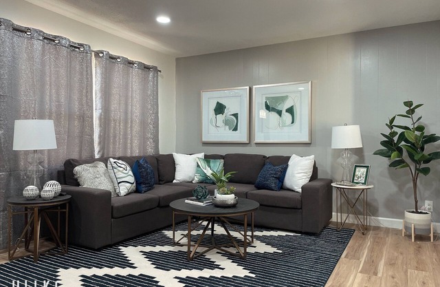 ⭐️Tony’s Modern Hideaway 3BD/2BA⭐️ Near I-40