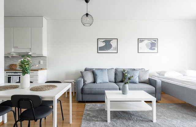 Top Floor 1BR Home with Parking, Sauna & Balcony