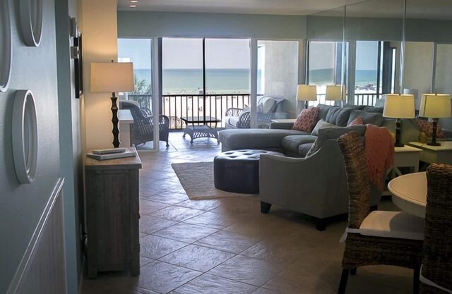 Top Floor Oceanfront View! Fantastic location! Saturday-Saturday only
