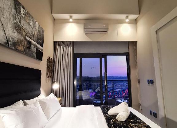Top Floor Penthouse - Overlooking Times Square Casino