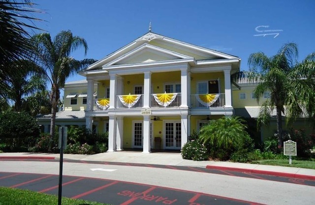 Top Floor Premium 3 bedroom, 2 bath Penthouse Bahama Bay Resort.