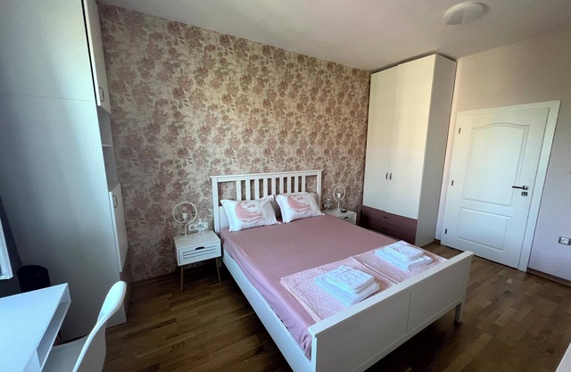 Top location in the city center of Burgas - Charming 2-bedroom apartment WiFi