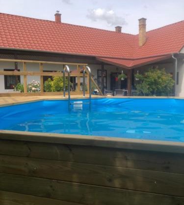 Tornácos Vendégház Kápolnásnyék