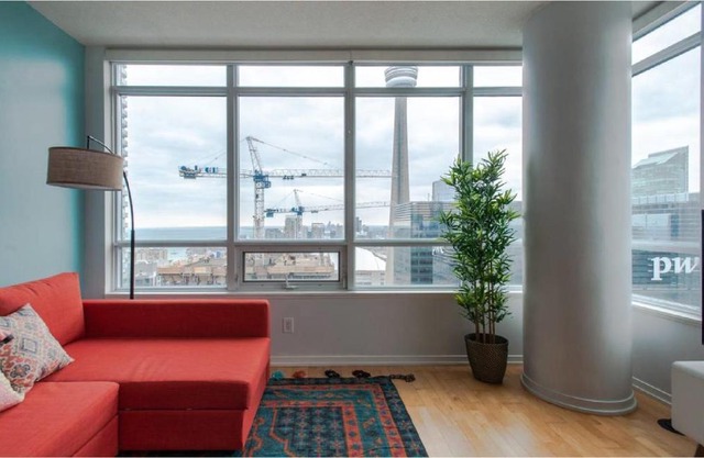 Toronto Downtown Core Two Bedroom Condo with CN Tower View, Free Parking