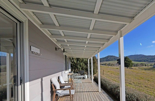 Towac Cabin 2- Modern Escape, Incredible Views