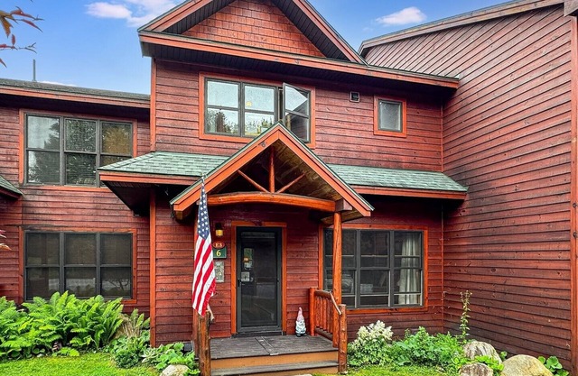 Townhome E3 - 4th Lake